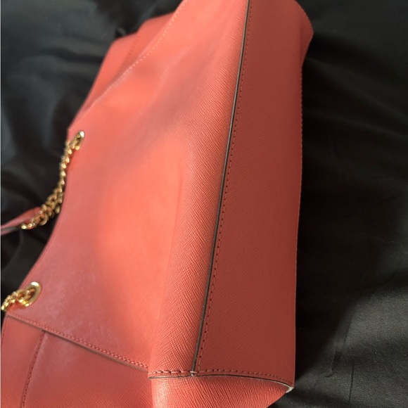 Michael Kors Pink Shoulder Bag with Gold Accents - Picture 4 of 7